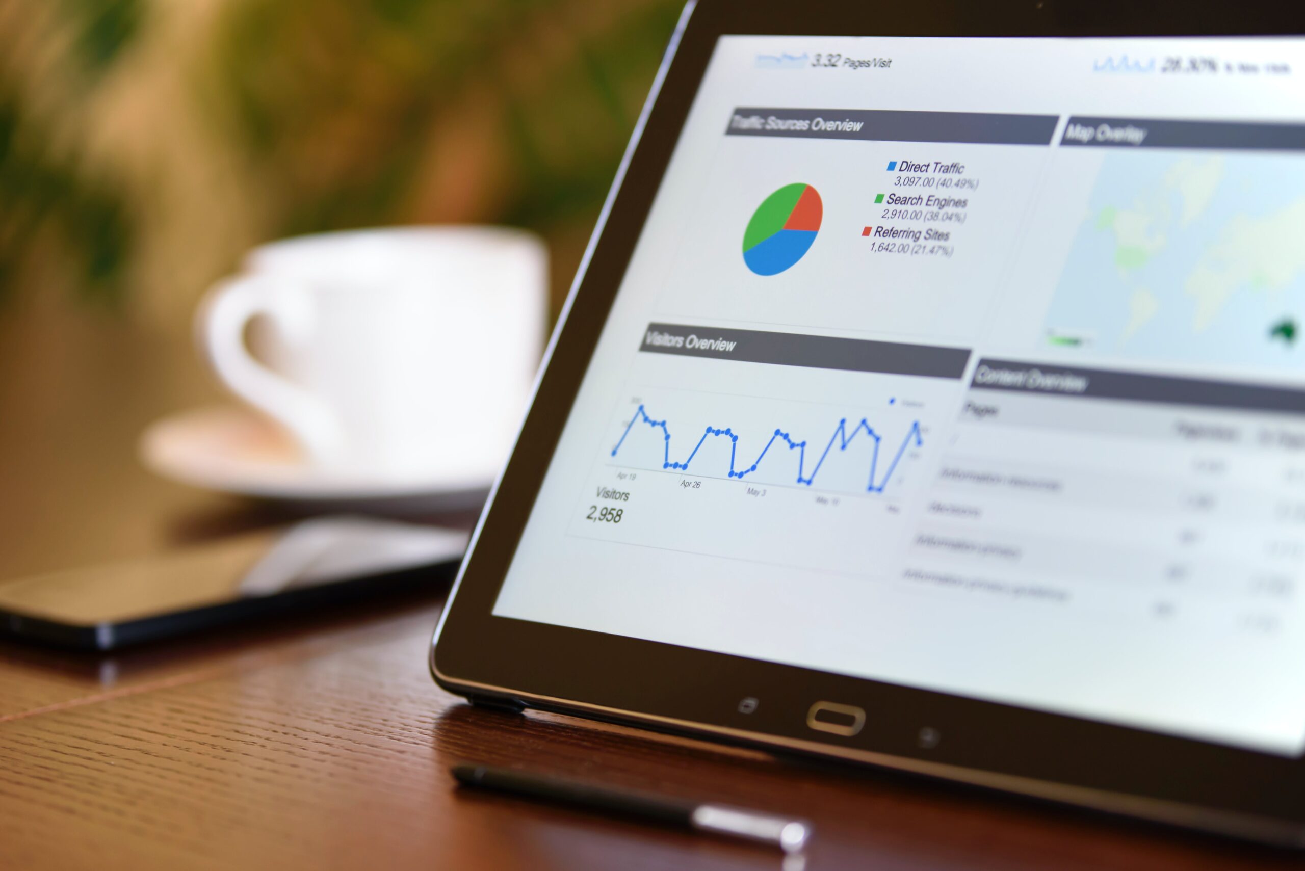 pexels-photomix-company-106344 tablet with analytics